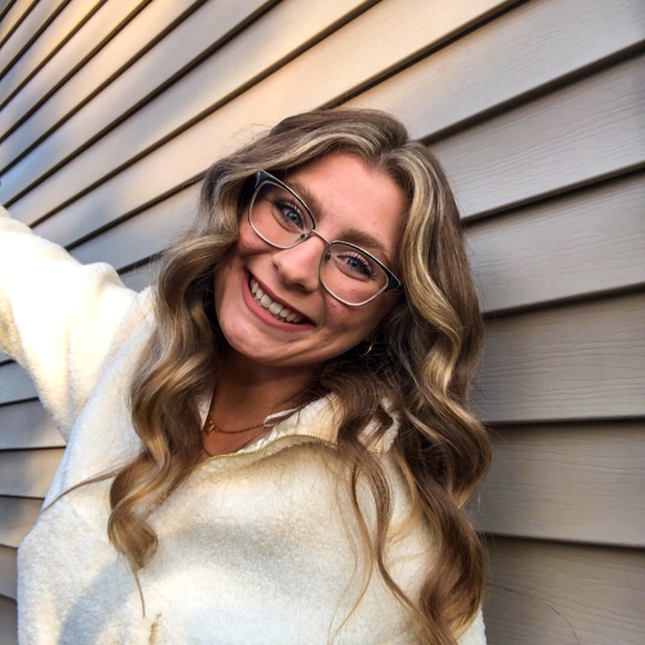 Meet your Posher, Mya - Picture 6 of 6